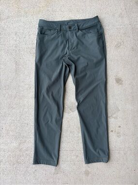 Lululemon ABC Classic Fit 5 Pocket Tech Pants Moss Sage Green 32x29